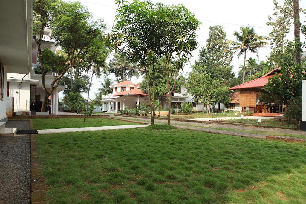 The Health Village Alwaye Exteriér fotografie